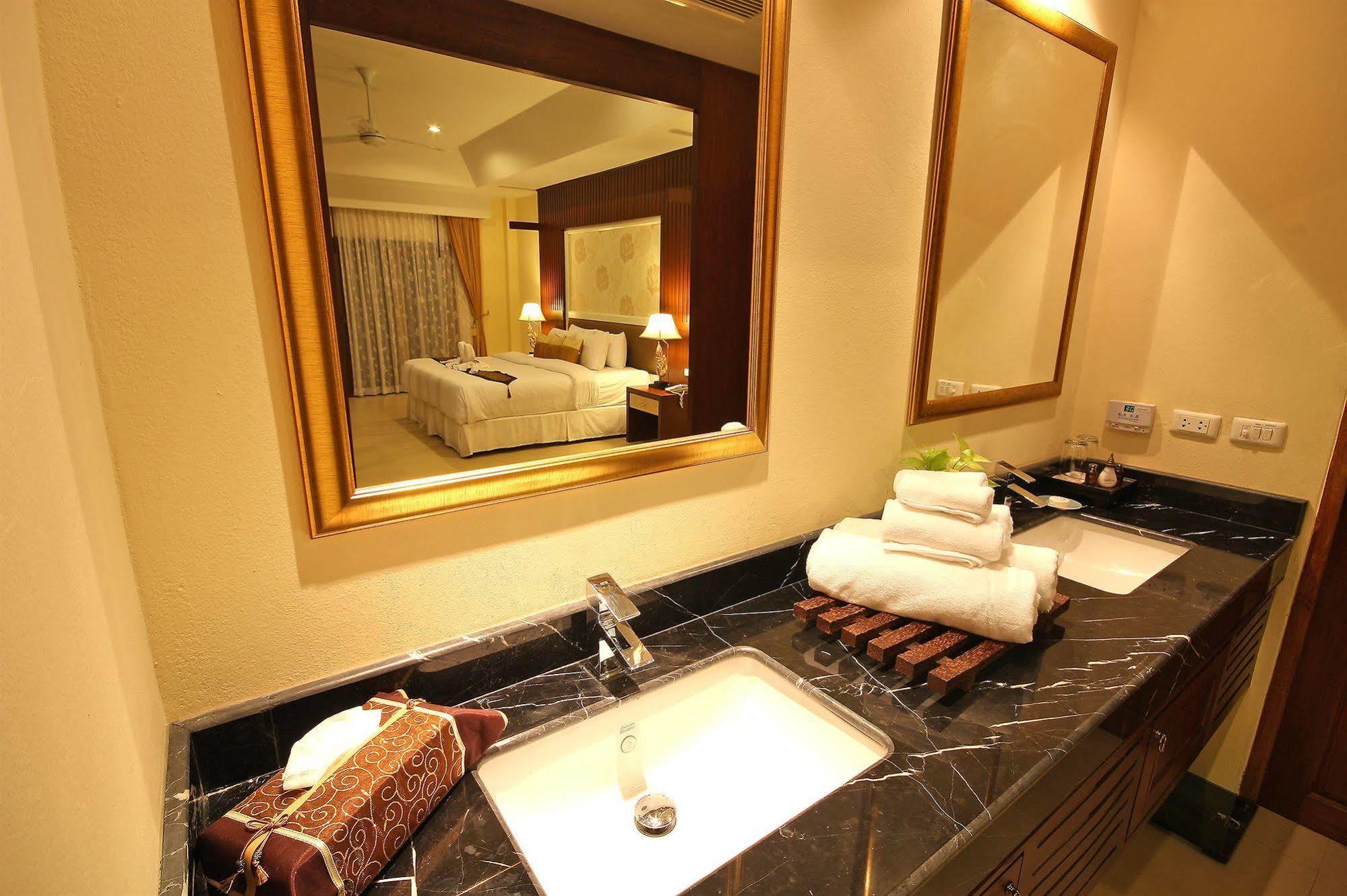 Thai Thani Pool Villa Resort Jomtien Beach Exterior foto